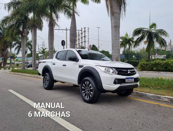 MITSUBISHI L200 TRITON 2.4 16V TURBO DIESEL SPORT GL CD 4P 4X4 MANUAL MITSUBISHI L200 TRITON 2.4 16V TURBO DIESEL SPORT GL CD 4P 4X4 MANUAL
